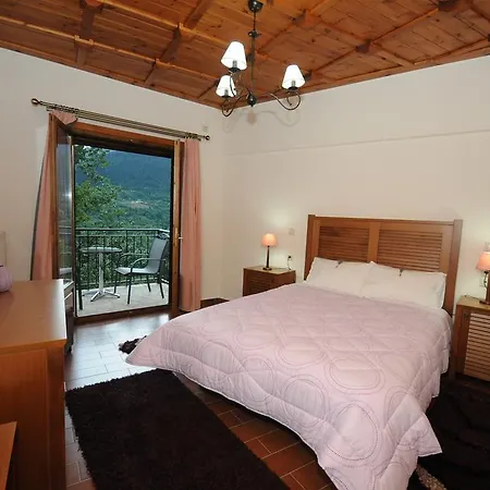 Levanta Casa de hóspedes Mega Chorio